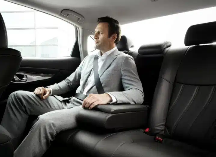 Stress-free Travel chauffeured car services in Melbourne